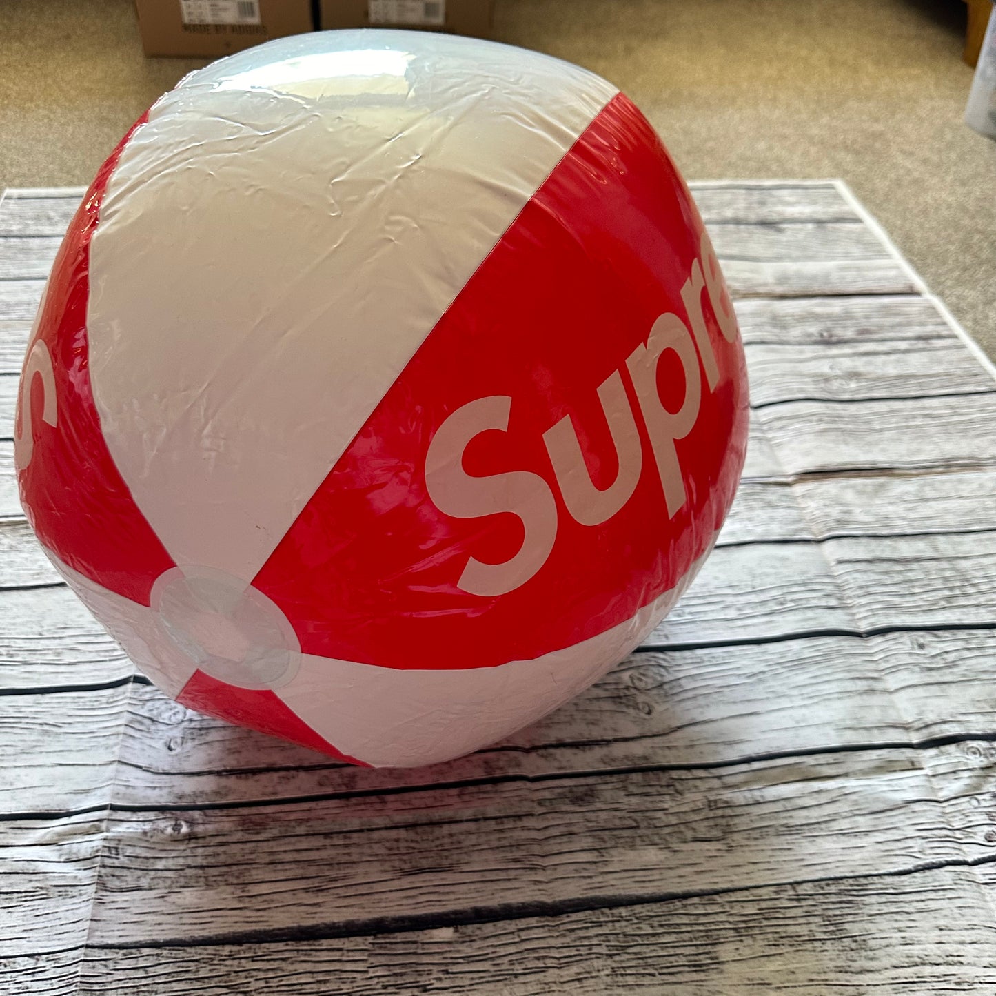 Supreme - Beach ball