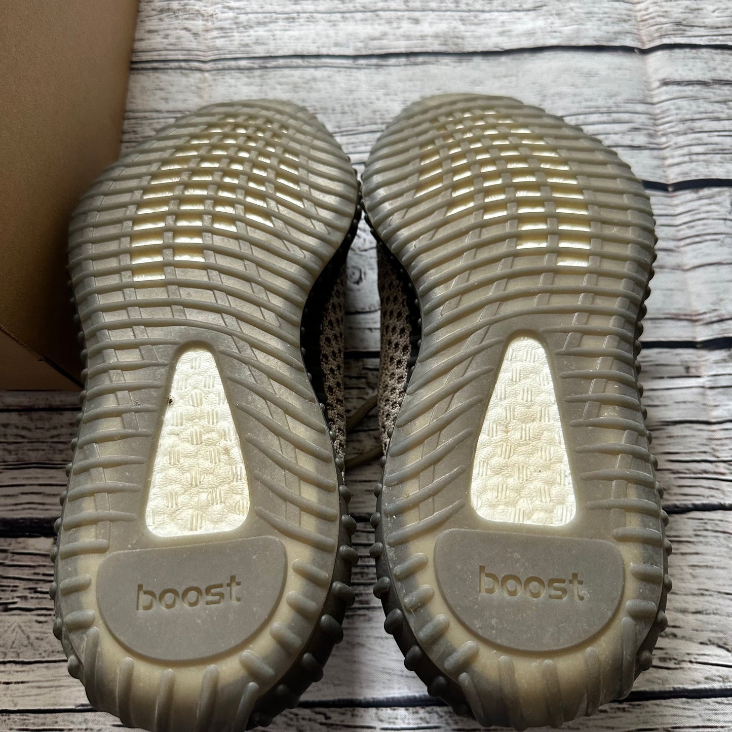 Yeezy 350 Ashstone UK9