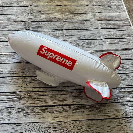 Supreme - Blimp